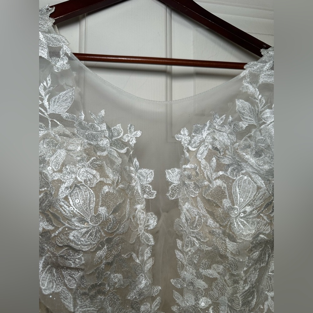 Andrea & Leo Couture Wedding Dress‎ 12 Floral Embellished Sparkles Corset Back. - Picture 13 of 14